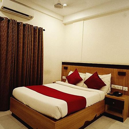 Prayana Hotels Kochi Dış mekan fotoğraf