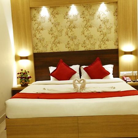 Prayana Hotels Kochi Dış mekan fotoğraf