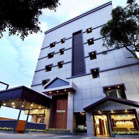 Prayana Hotels Kochi Dış mekan fotoğraf