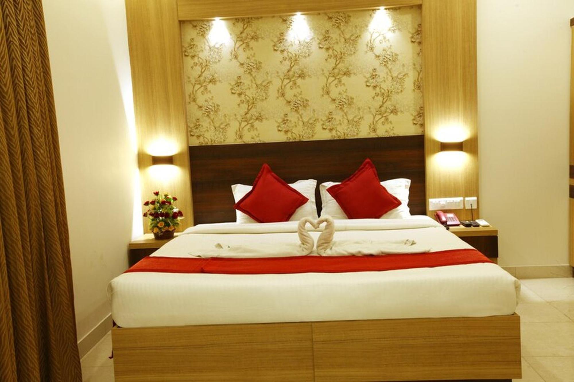 Prayana Hotels Kochi Dış mekan fotoğraf