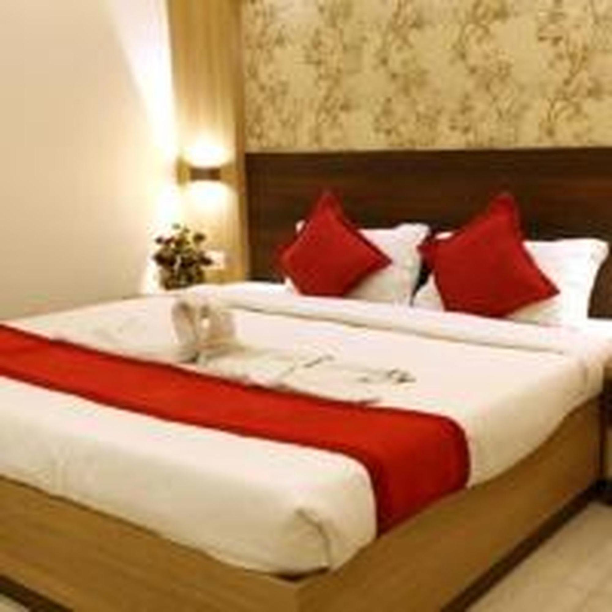 Prayana Hotels Kochi Dış mekan fotoğraf