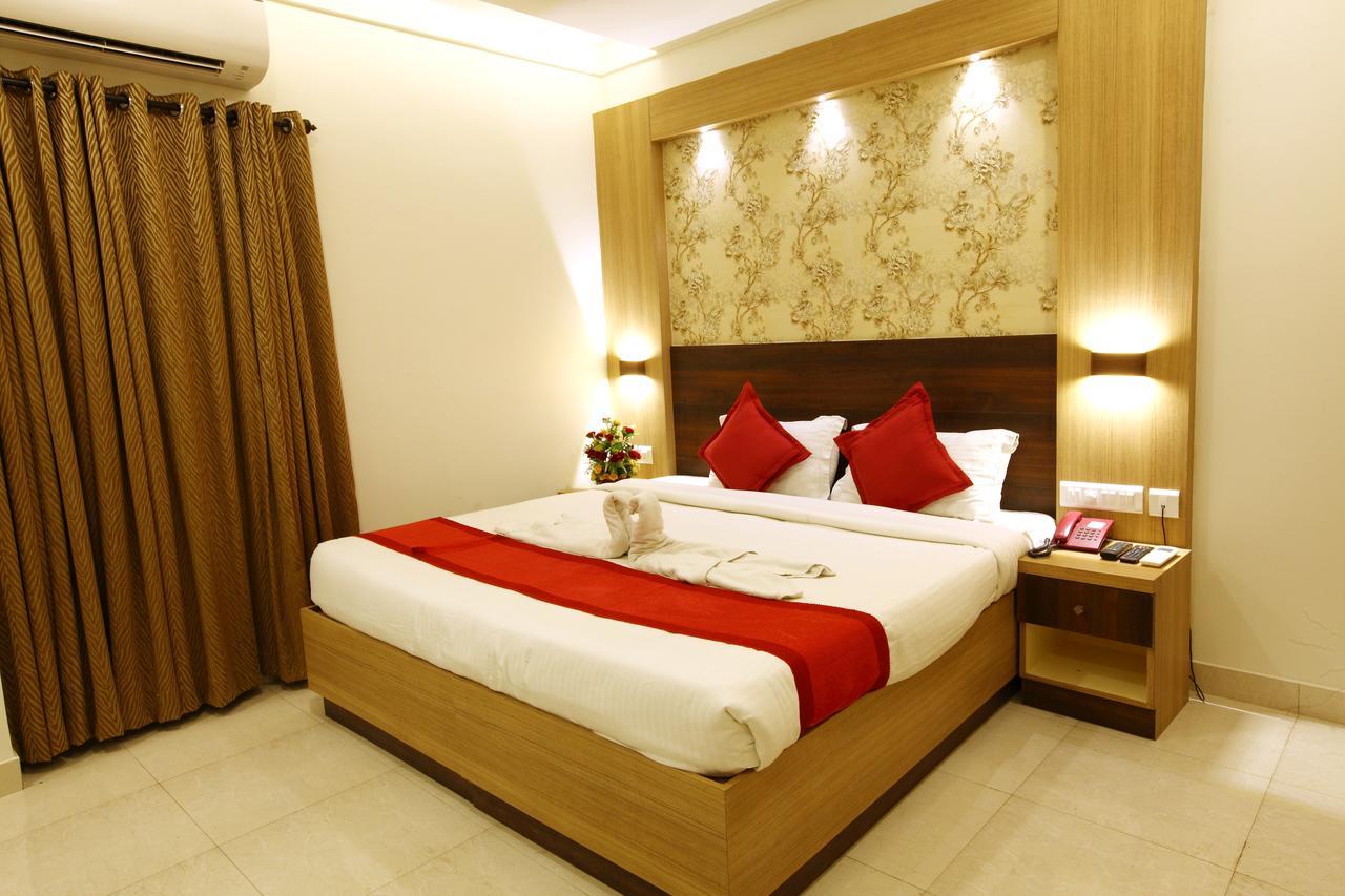 Prayana Hotels Kochi Dış mekan fotoğraf