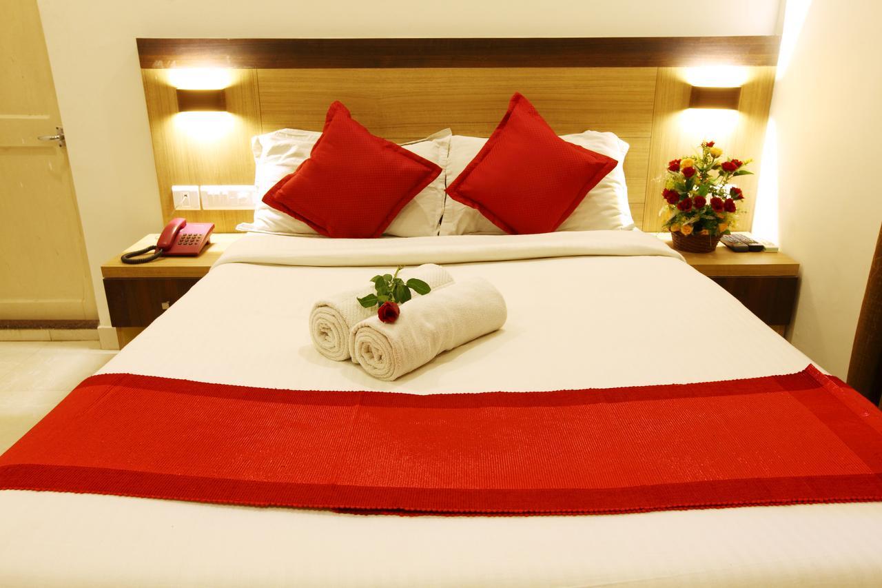 Prayana Hotels Kochi Dış mekan fotoğraf