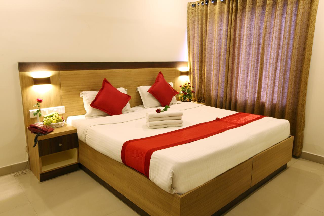 Prayana Hotels Kochi Dış mekan fotoğraf