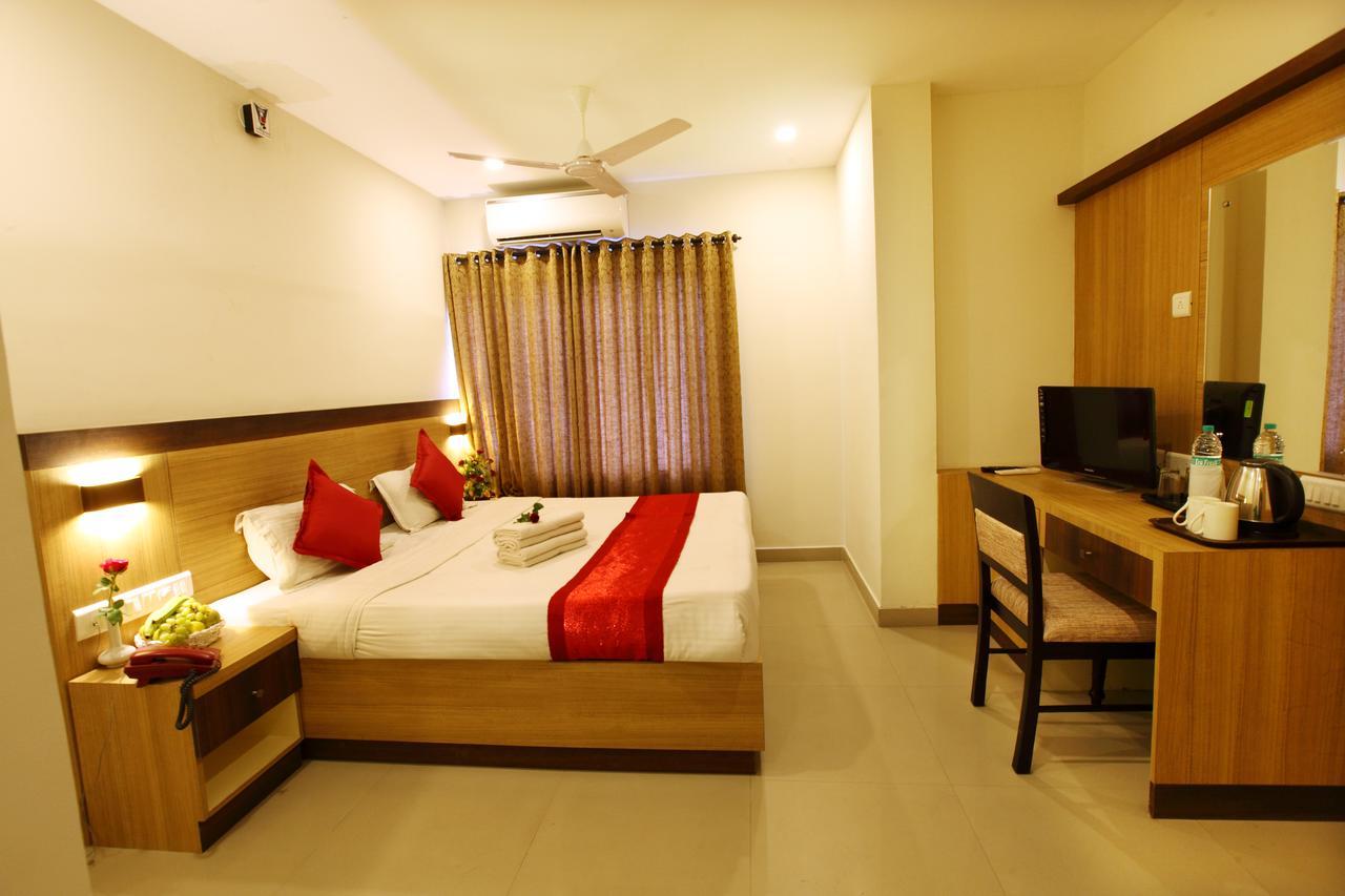 Prayana Hotels Kochi Dış mekan fotoğraf