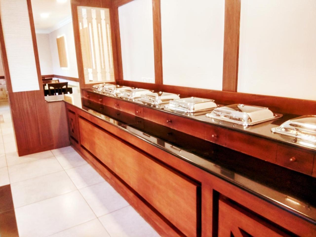 Prayana Hotels Kochi Dış mekan fotoğraf