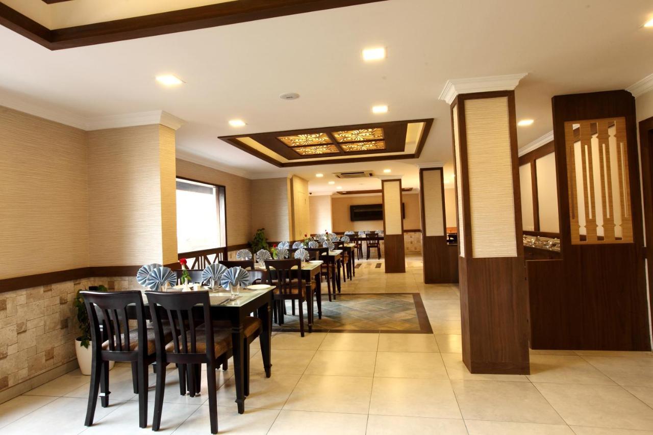 Prayana Hotels Kochi Dış mekan fotoğraf